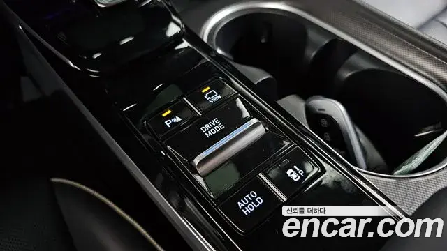 Hyundai Sonata Hybrid 2023 — Şəkil 20/38