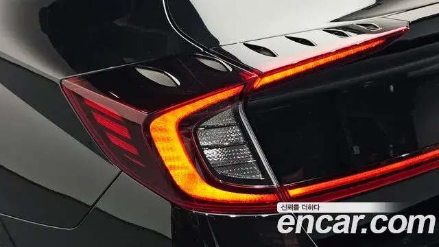 Hyundai Sonata Hybrid 2023 — Şəkil 34/38