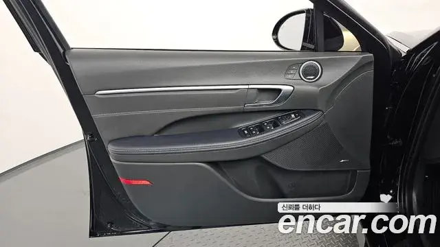 Hyundai Sonata Hybrid 2023 — Şəkil 12/38