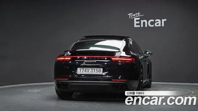 Porsche Panamera 2020 — Şəkil 14/31