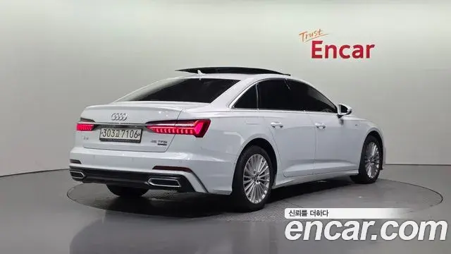 Audi A6 2019 — ფოტო 14/20