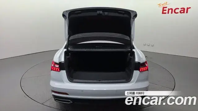 Audi A6 2019 — ფოტო 5/20