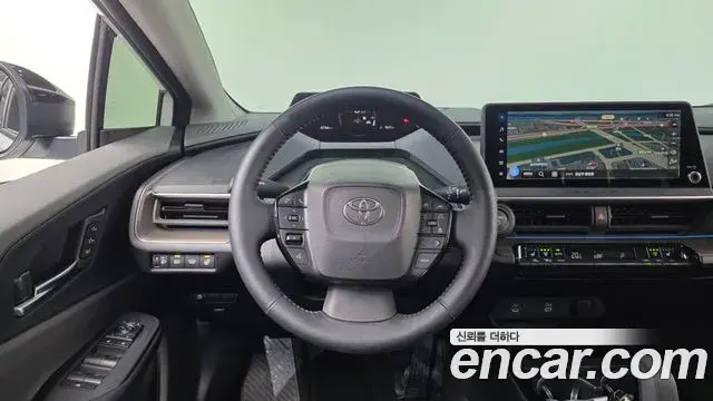 Toyota Prius 2025 — ფოტო 17/31