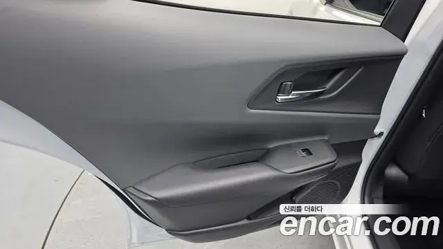 Toyota Prius 2025 — ფოტო 9/31