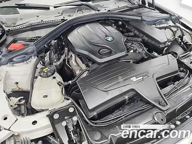 BMW 4 Series 2018 — Şəkil 11/18