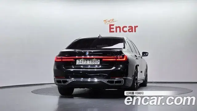BMW 7 Series 2020 — ფოტო 14/20