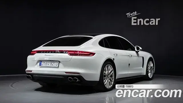 Porsche Panamera 2018 — Şəkil 19/31