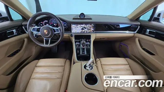 Porsche Panamera 2018 — Şəkil 30/31