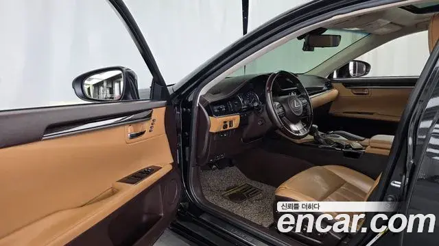 Lexus ES300h 2018 — ფოტო 20/20