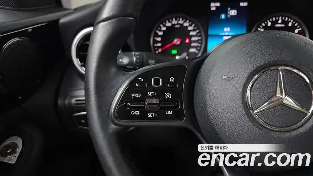 Mercedes-Benz C-Class 2019 — ფოტო 4/31
