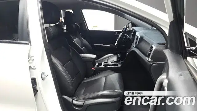 Kia Sportage The Bold 2018 — Photo 9/20