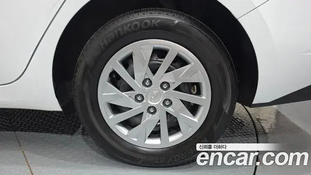 Hyundai The New Avante Hybrid 2021 — Şəkil 25/30