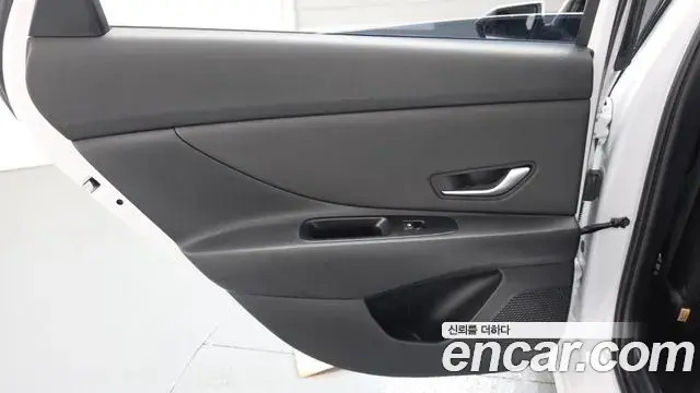 Hyundai The New Avante Hybrid 2021 — Şəkil 13/30