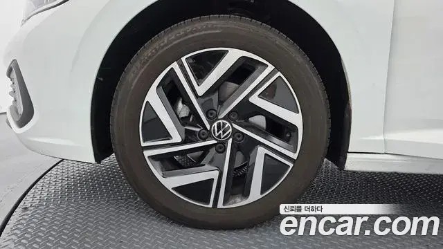 Volkswagen Jetta 2024 — Şəkil 23/35