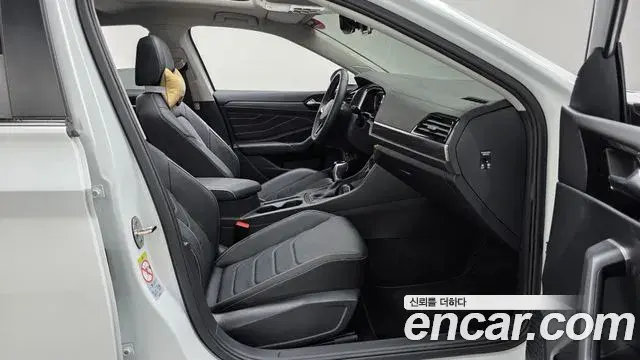 Volkswagen Jetta 2024 — Şəkil 21/35