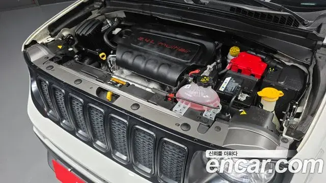 Jeep Renegade 2019 — Photo 12/32