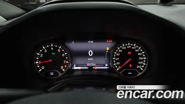 Jeep Renegade 2019 — Photo 18/32