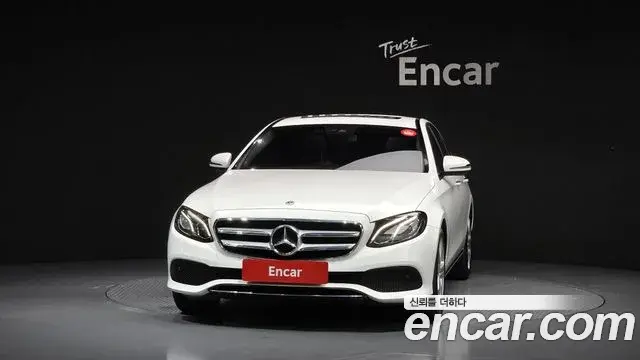 Mercedes-Benz E-Class 2018 — Фото 2/20