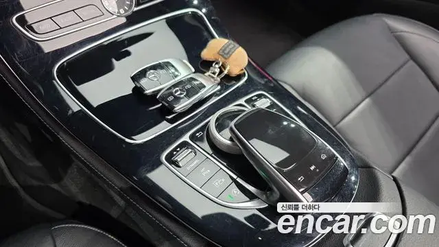 Mercedes-Benz E-Class 2018 — Фото 16/20