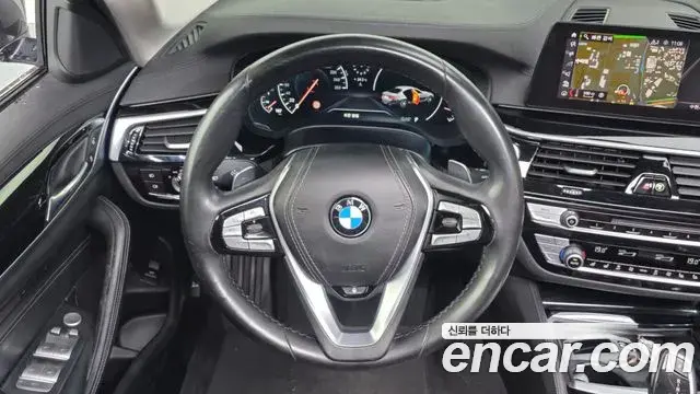 BMW 5 Series 2019 — Фото 13/20