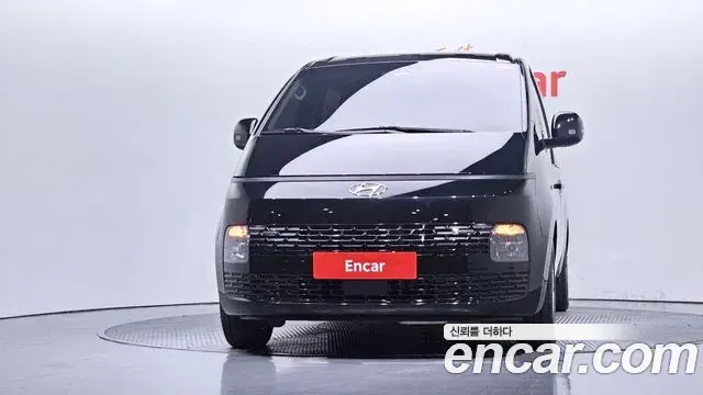 Hyundai Staria 2022 — Photo 3/20