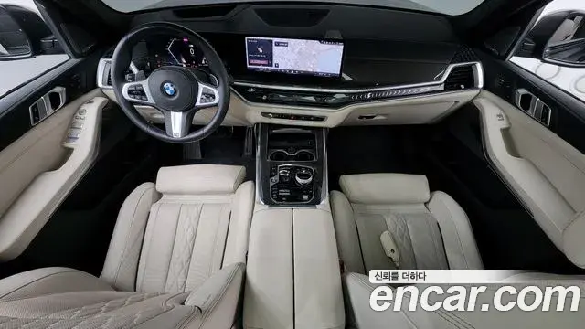 BMW X7 2025 — Şəkil 26/38