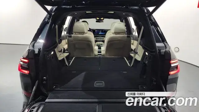 BMW X7 2025 — Şəkil 29/38