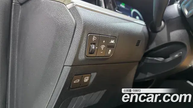 Kia K5 2023 — Photo 10/20