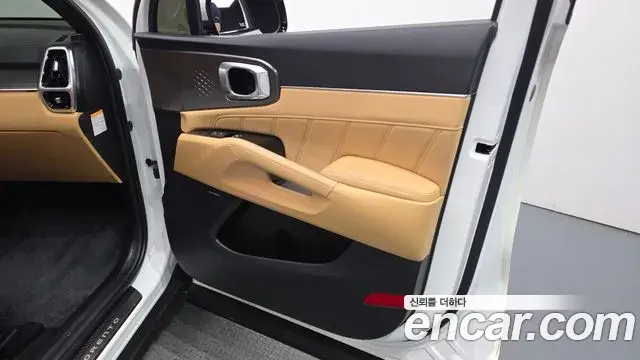 Kia Sorento 2023 — Şəkil 34/38