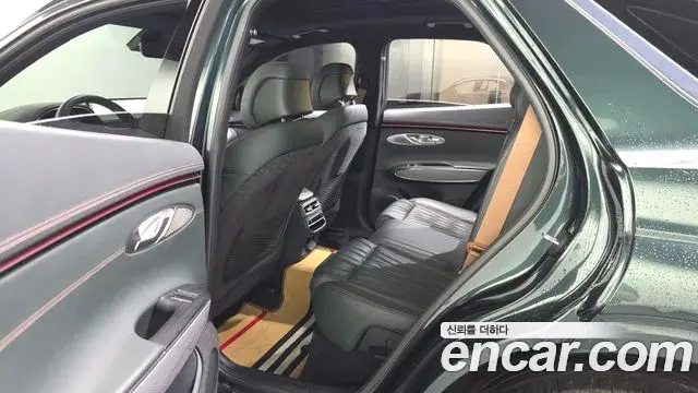 Genesis GV70 2021 — Şəkil 27/38