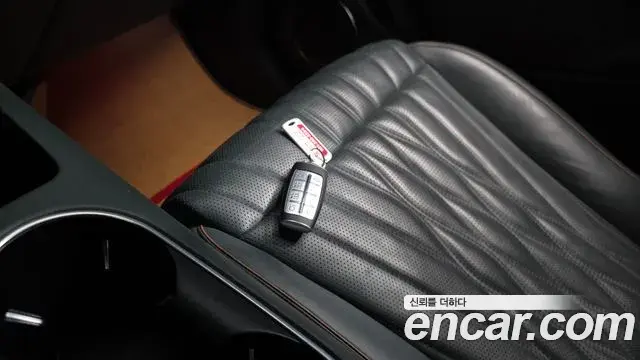 Genesis GV70 2021 — Şəkil 14/38