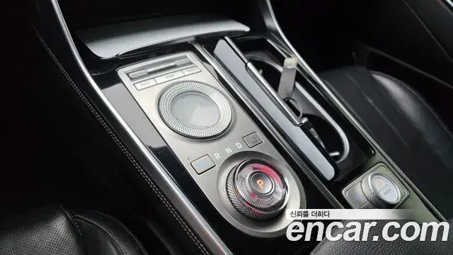 Genesis GV80 2020 — ფოტო 3/20