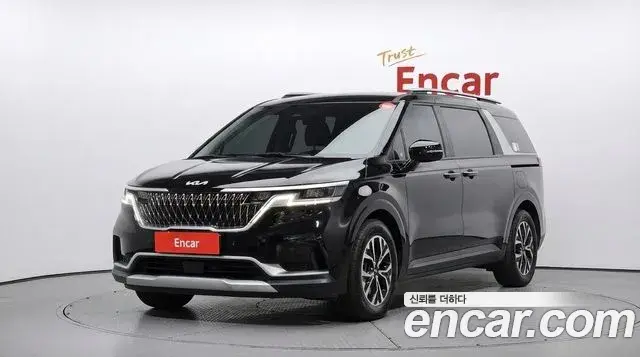 Kia Carnival 2023 — Фото 1/20