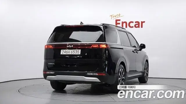 Kia Carnival 2023 — Фото 4/20
