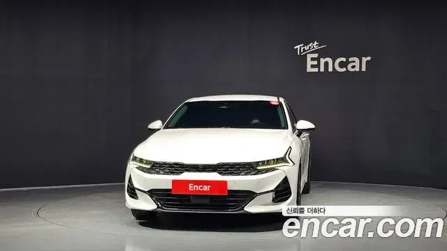 Kia K5 2023 — Photo 8/30