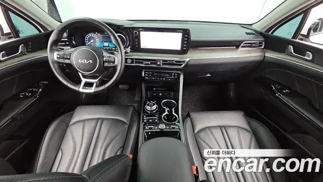 Kia K5 2023 — Photo 10/30