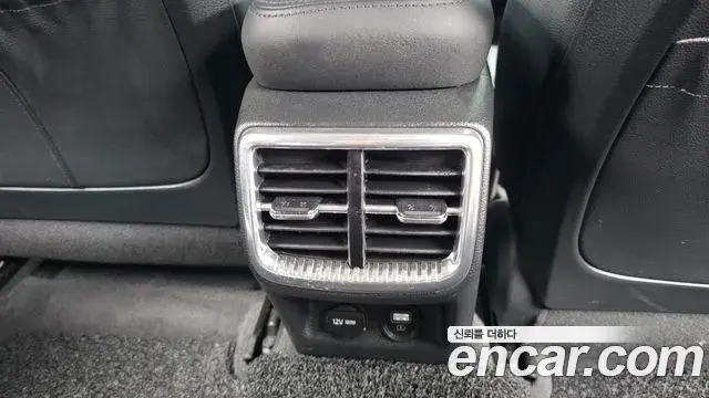 Kia K5 2023 — Photo 12/30
