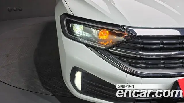 Volkswagen Jetta 2023 — Şəkil 16/31
