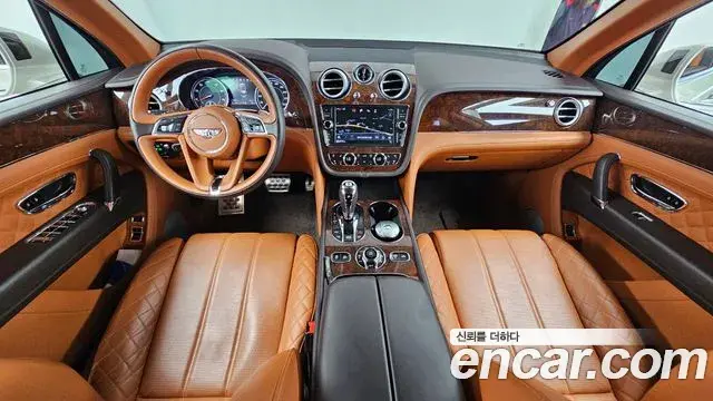 Bentley Bentayga 2018 — Şəkil 9/20