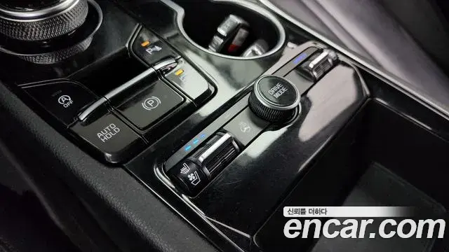 Kia K5 2020 — ფოტო 2/32