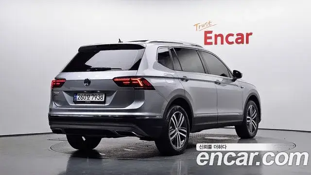 Volkswagen Tiguan Allspace 2020 — Фото 2/20