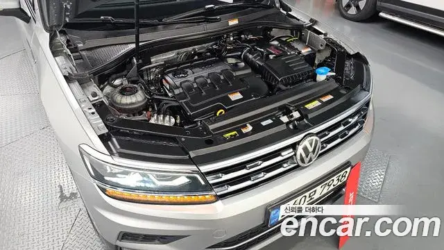 Volkswagen Tiguan Allspace 2020 — Фото 6/20