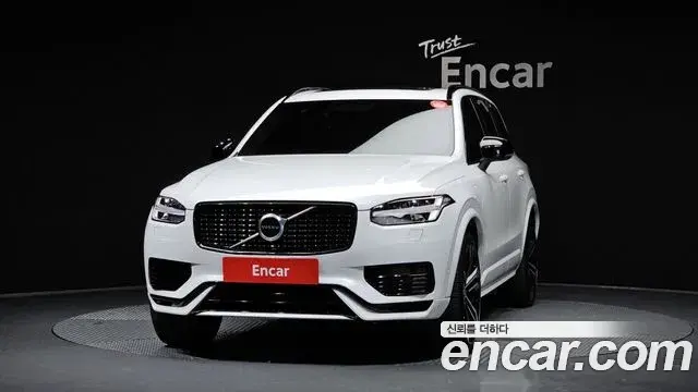 Volvo XC90 2021 — Photo 20/20