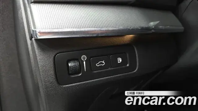 Volvo XC90 2021 — Photo 5/20