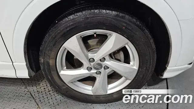 Audi Q3 2020 — Photo 19/34