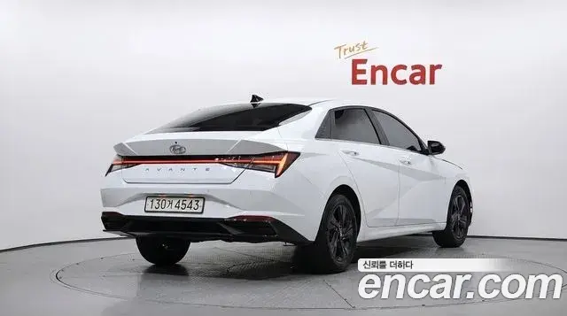 Hyundai Avante 2021 — Фото 2/20