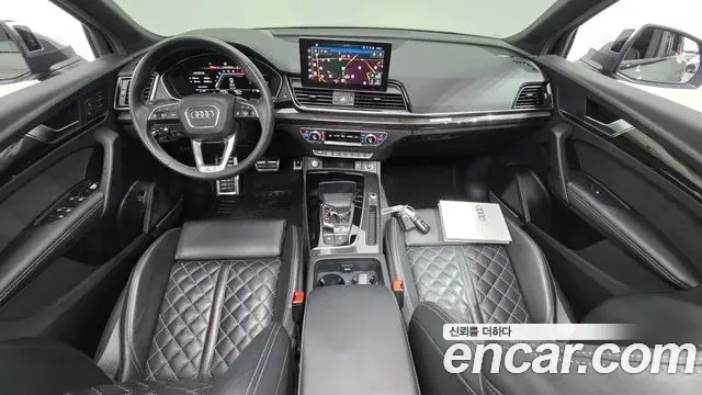 Audi SQ5 2021 — Şəkil 10/20
