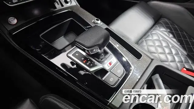 Audi SQ5 2021 — Şəkil 17/20