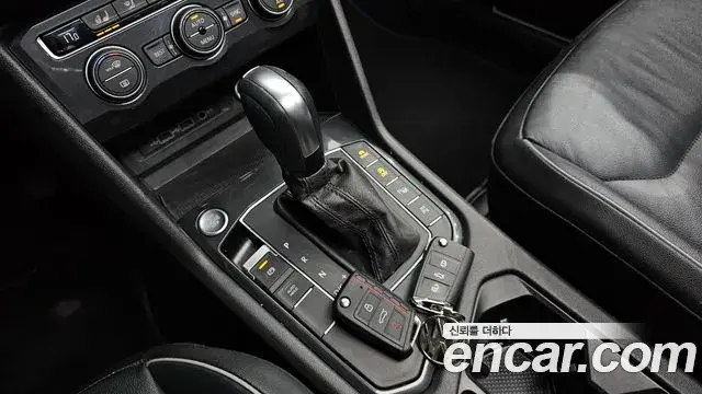 Volkswagen Tiguan Allspace 2020 — Фото 9/20