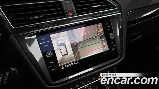 Volkswagen Tiguan Allspace 2020 — Фото 16/20